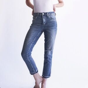 AMO- “Babe” Skinny Dark denim lightly distressed Jeans